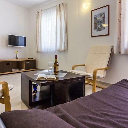 Apartman Kp Medulin Exteriör bild