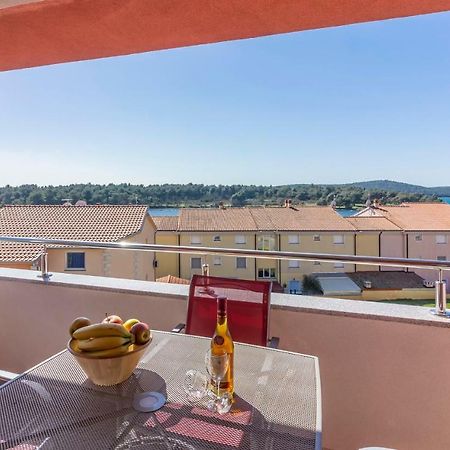 Apartman Kp Medulin Exteriör bild