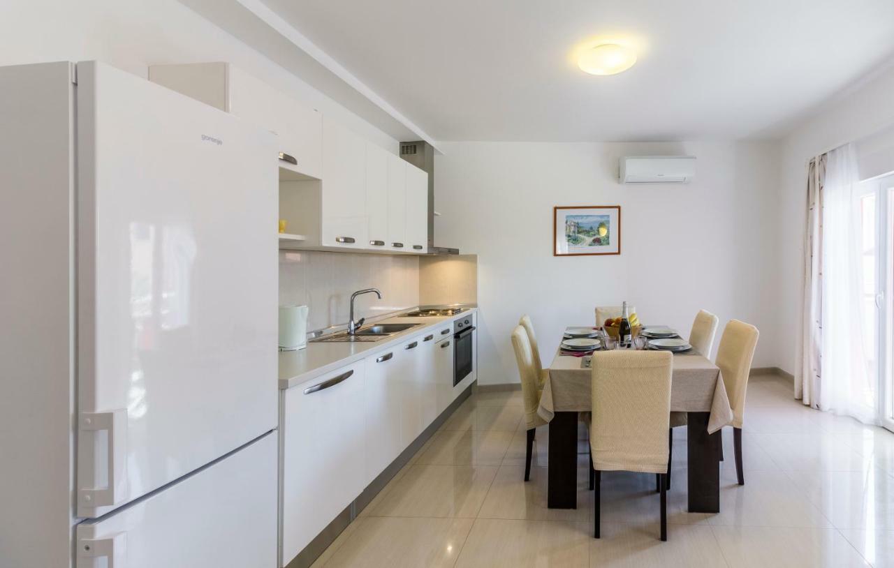 Apartman Kp Medulin Exteriör bild