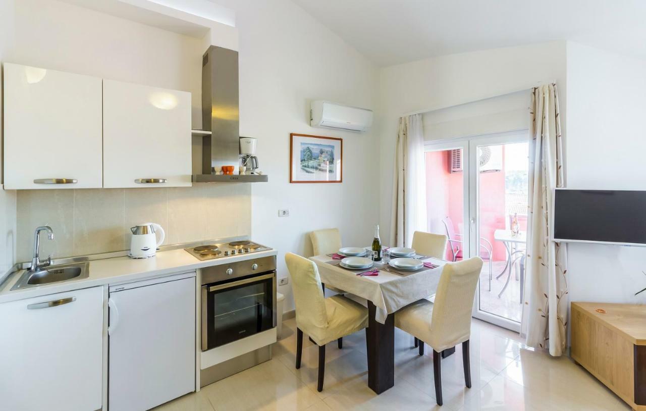 Apartman Kp Medulin Exteriör bild