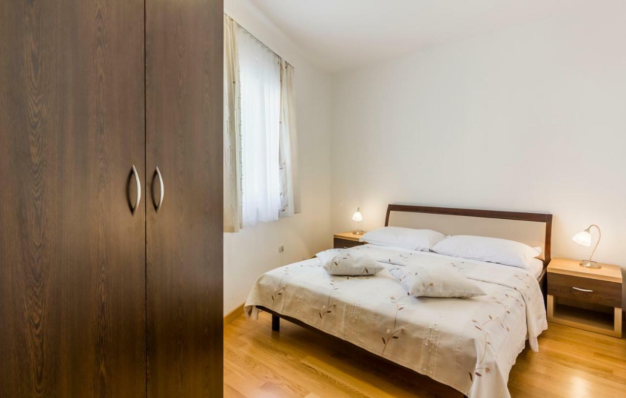 Apartman Kp Medulin Exteriör bild
