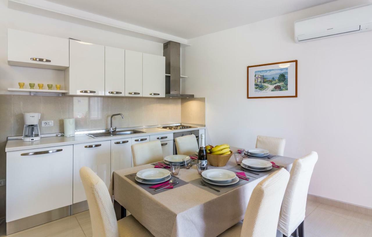 Apartman Kp Medulin Exteriör bild