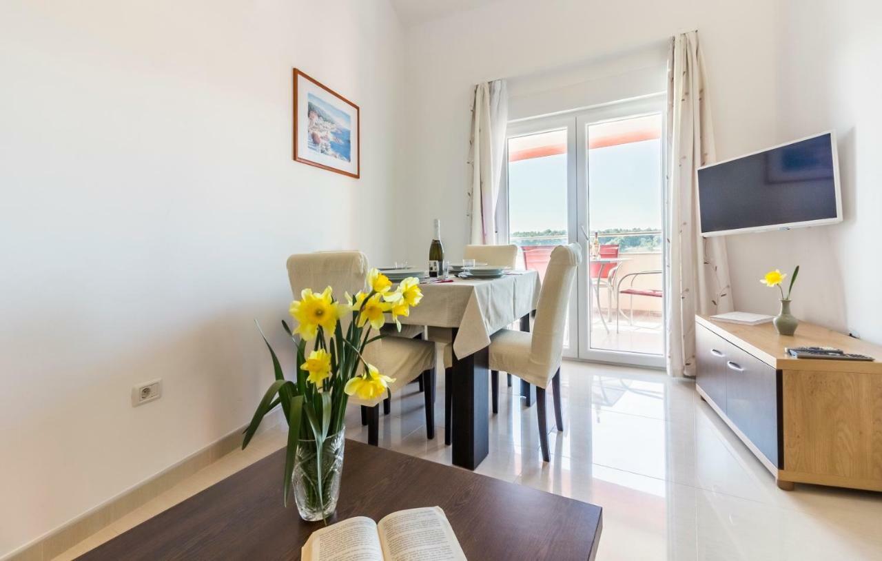 Apartman Kp Medulin Exteriör bild