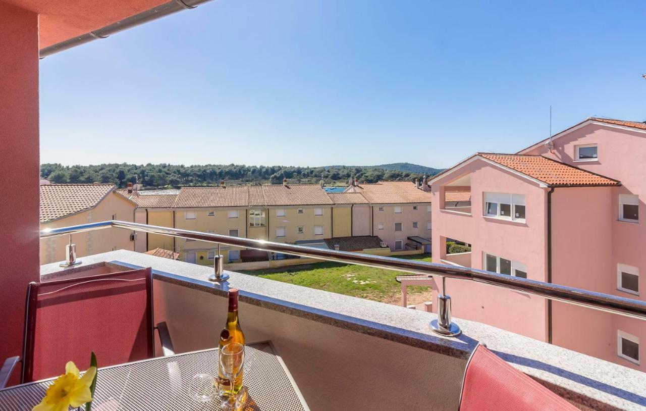 Apartman Kp Medulin Exteriör bild
